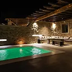 The George With Private Pool, Close To - Chora 别墅 *