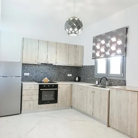 The George With Private Pool, Close To - Chora Vila *