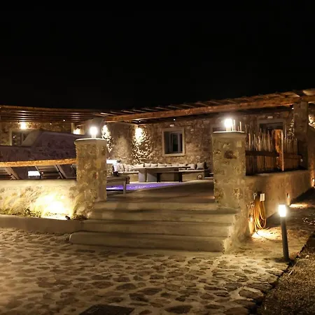 Βίλα The George With Private Pool, Close To - Chora