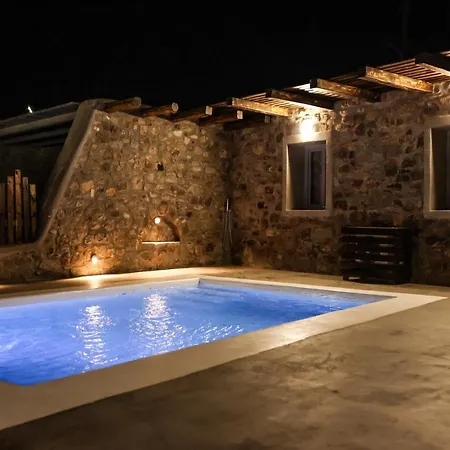 The George With Private Pool, Close To - Chora *