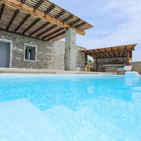 The George With Private Pool, Close To - Chora Βίλα Mykonos Town