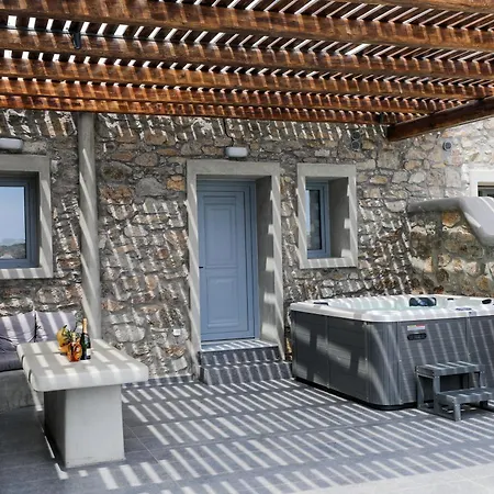 The George With Private Pool, Close To - Chora