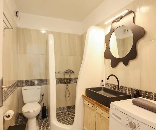 The George With Private Pool, Close To - Chora וילה *