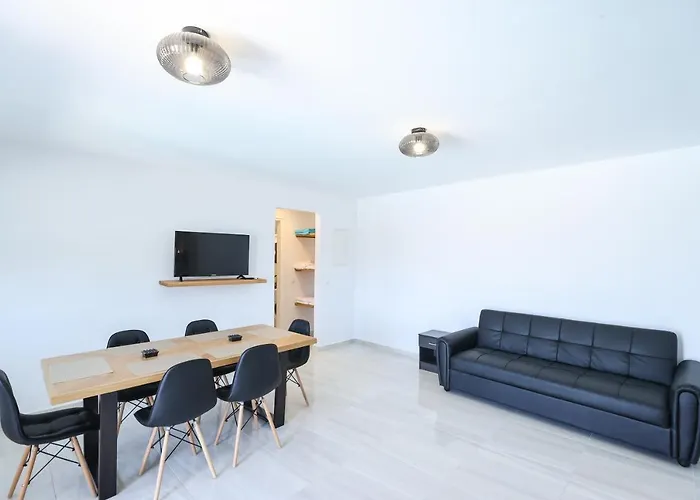 וילה The George With Private Pool, Close To - Chora *